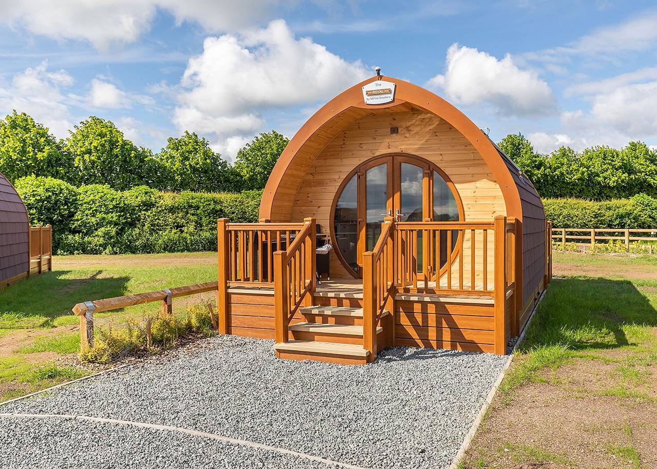 High Farm Deluxe Pod (Pet) in Routh, East Riding of Yorkshire