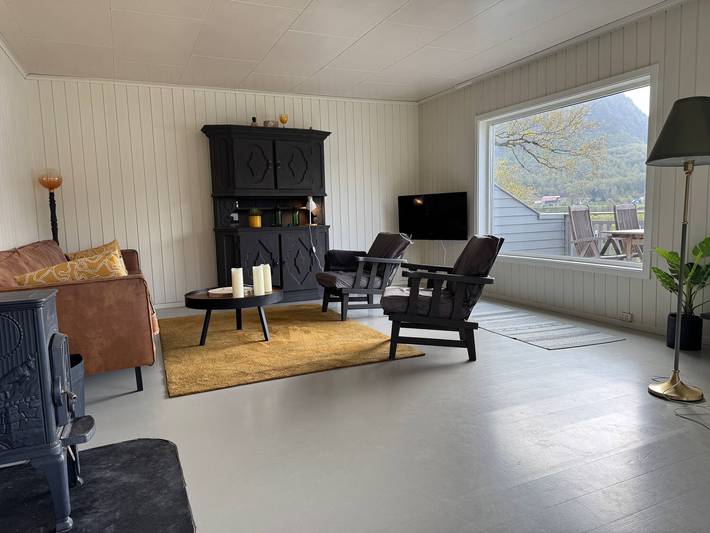 Einzigartiges Haus am Fjord in der Nähe von Preikestolen in Forsand