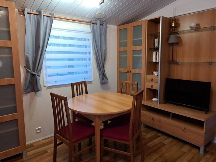 Location de vacances pour 4 personnes, avec terrasse ainsi que jardin et piscine à Marcilly-sur-Eure - 4