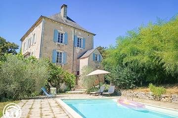 Location de vacances pour 6 personnes, avec jardin à Lentillac-du-Causse
