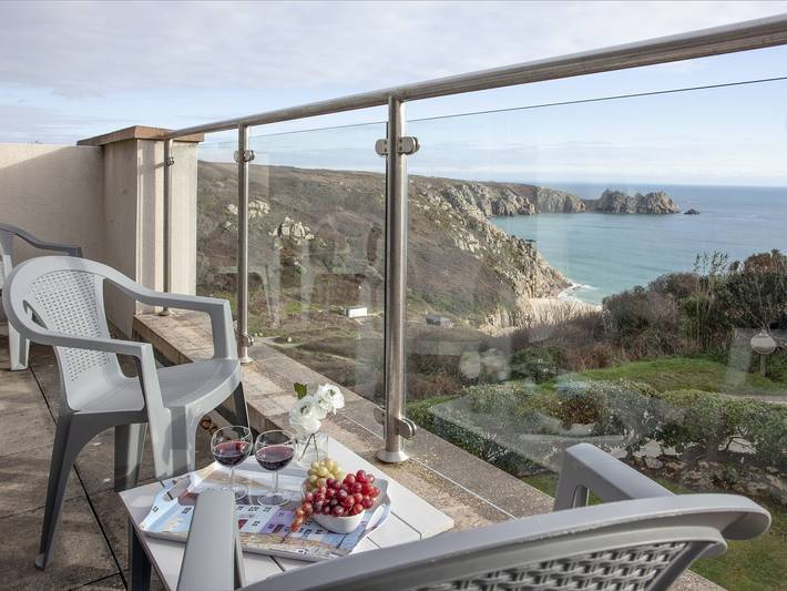 Holiday rental for 3 people, with pets in Porthcurno