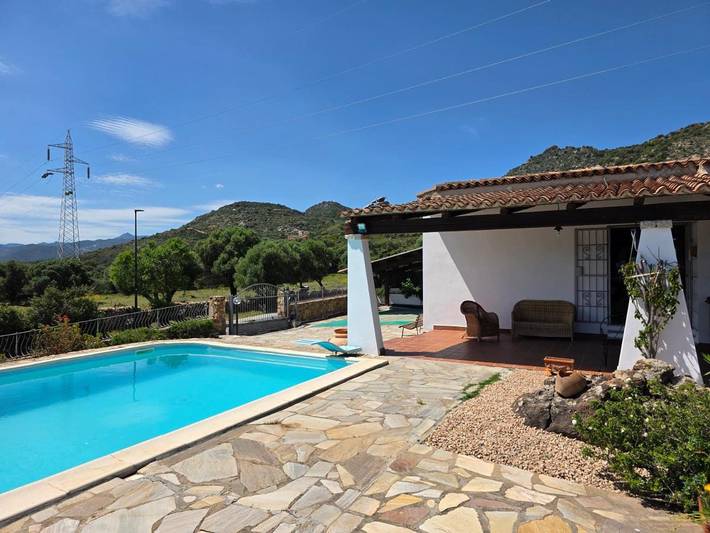 Ferienhaus für 6 Personen, mit Balkon und Terrasse sowie Garten und Pool in Lu Fraili di Sopra - 4