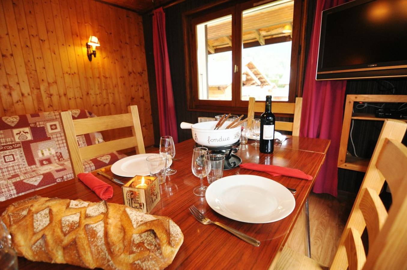 Appartement entier, Appartement 'Le Mont De Grange' avec vue sur montagne et balcon in La Chapelle-d'Abondance, Les Portes du Soleil