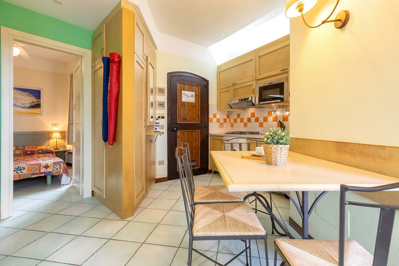 Ganze Wohnung, Ferienwohnung 'Costarossa 2208' mit Meerblick, privater Terrasse und Klimaanlage in Trinità d'Agultu e Vignola und Umgebung, Gallura