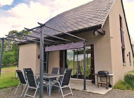 Gîte pour 6 personnes, avec terrasse et jardin à Valette