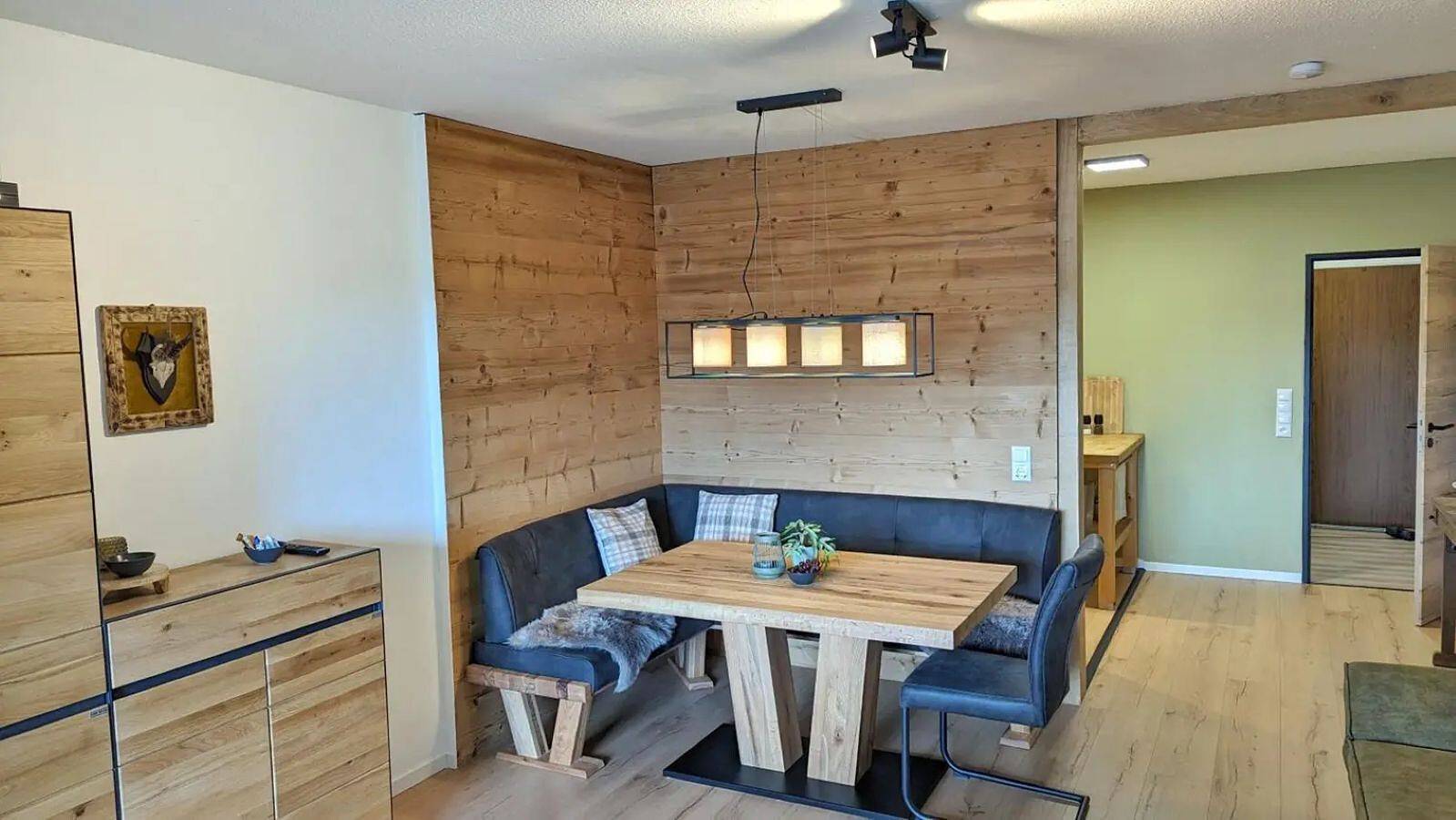 Geheel appartement, Appartement Michaela Winterberg met uitzicht op het meer, privéterras en wifi in Niedersfeld, Upland