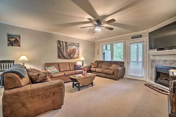 Vacation rental for 9 people, with hot tub and yard in Helen