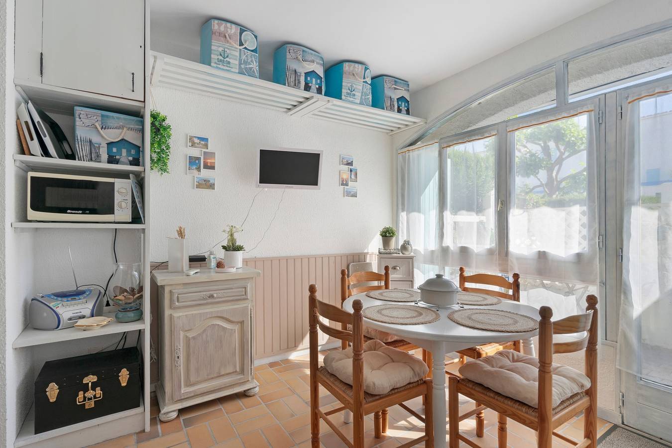 Ganzes Studio, Studio an der Corniche mit Gemeinschaftspool, privater Terrasse und gemeinsamem Garten in Saint-Palais-sur-Mer, Côte de Beauté