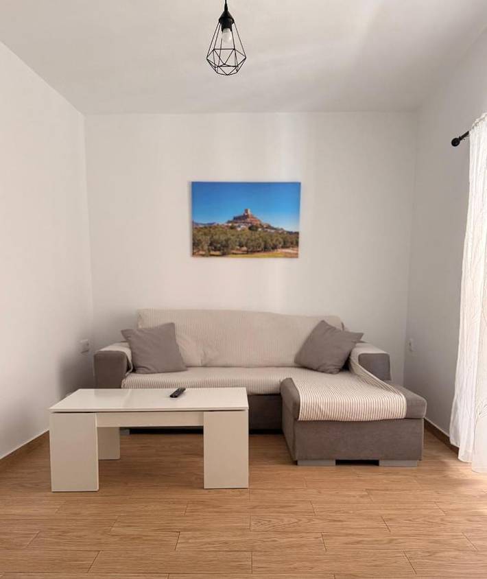 Apartamento para 5 personas, con terraza en Alcaudete