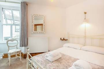 Log Cabin for 6 People in Ingleton, North Yorkshire, Photo 4