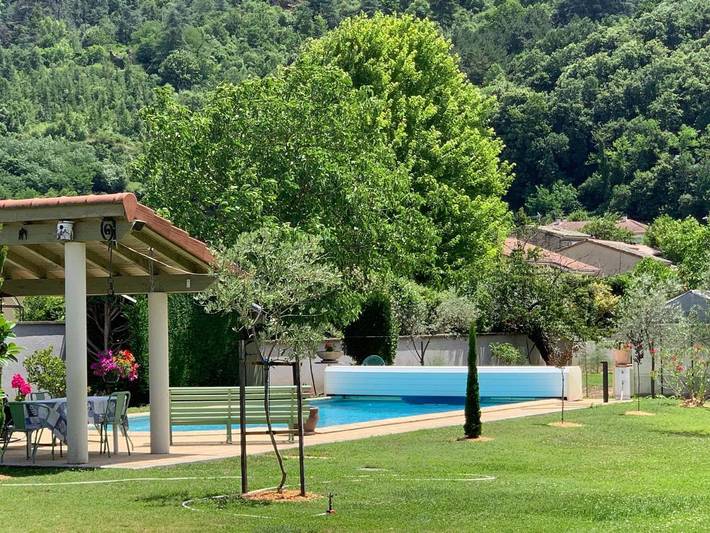 Appartement de vacances pour 2 personnes, avec Balcon et Terrasse ainsi que Jardin et Piscine