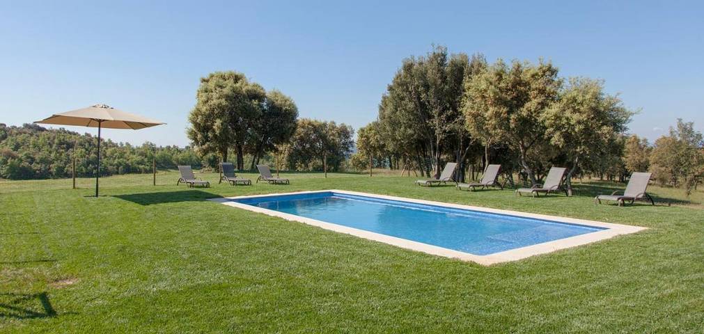 Casa rural para 15 personas, con Terraza y Jardín además de Piscina y Vistas en Prats de Llusanés