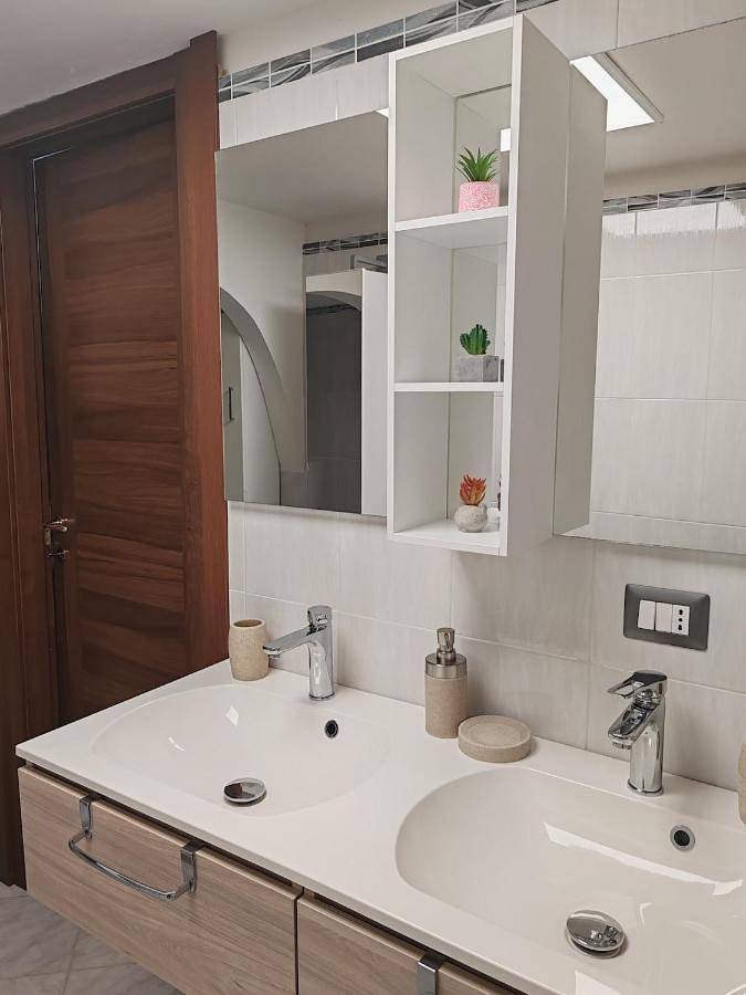 Villa pour 2 personnes, avec jardin et terrasse, animaux acceptés à Lecce - 4