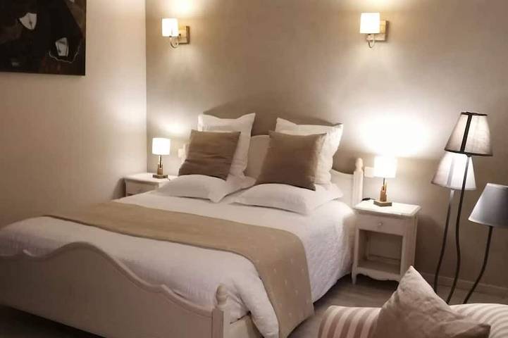 Maison d’hôte pour 2 personnes, avec jardin et piscine ainsi que sauna et jacuzzi à Vogüé - 3
