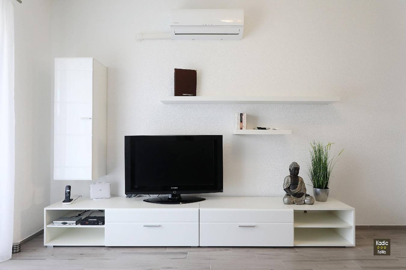Ganze Ferienwohnung, Apartment Carmen in Vir mit Garten und Terrasse in Vir