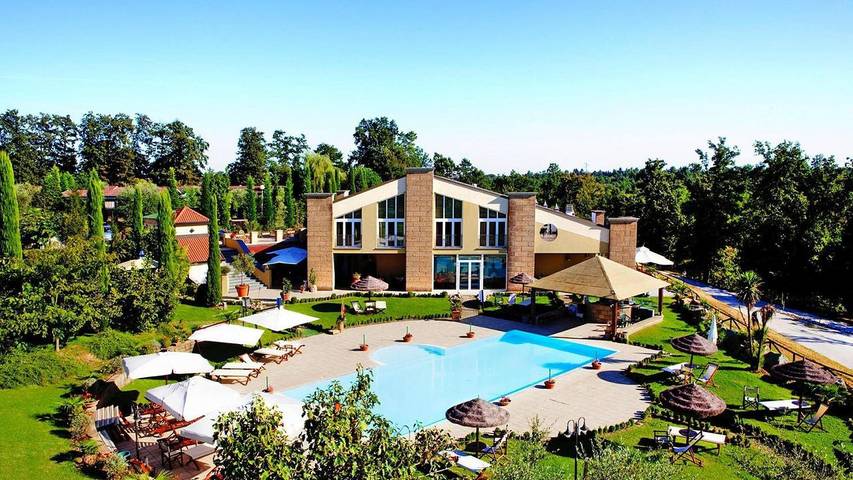 Appartamento per 4 persone, con balcone e giardino nonché sauna e piscina, con animali domestici in Fucecchio