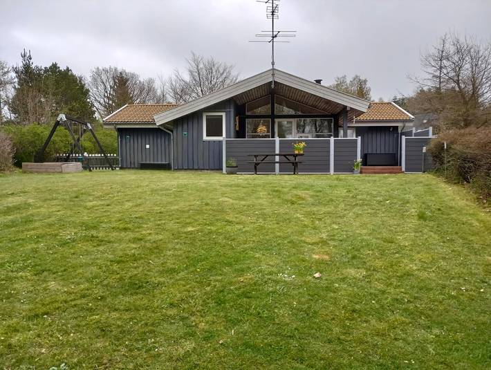 Ferienhaus für 7 Personen, mit Terrasse und Garten sowie Sauna