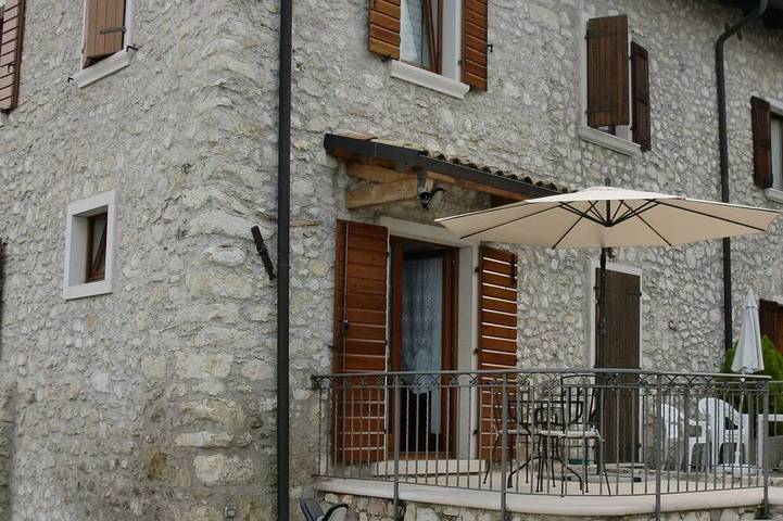 Ferienhaus für 3 Personen, mit Balkon und Garten