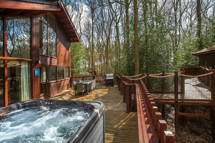 Lodge for 10 people, with garden in Delamere