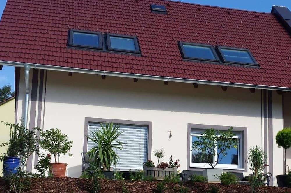 Ganze Wohnung, Große Ferienwohnung in Stubenberg am See mit Genusscard in Gemeinde Stubenberg, Steirerland