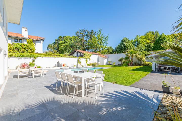 Villa pour 8 personnes, avec jardin et piscine au Pays basque - 4