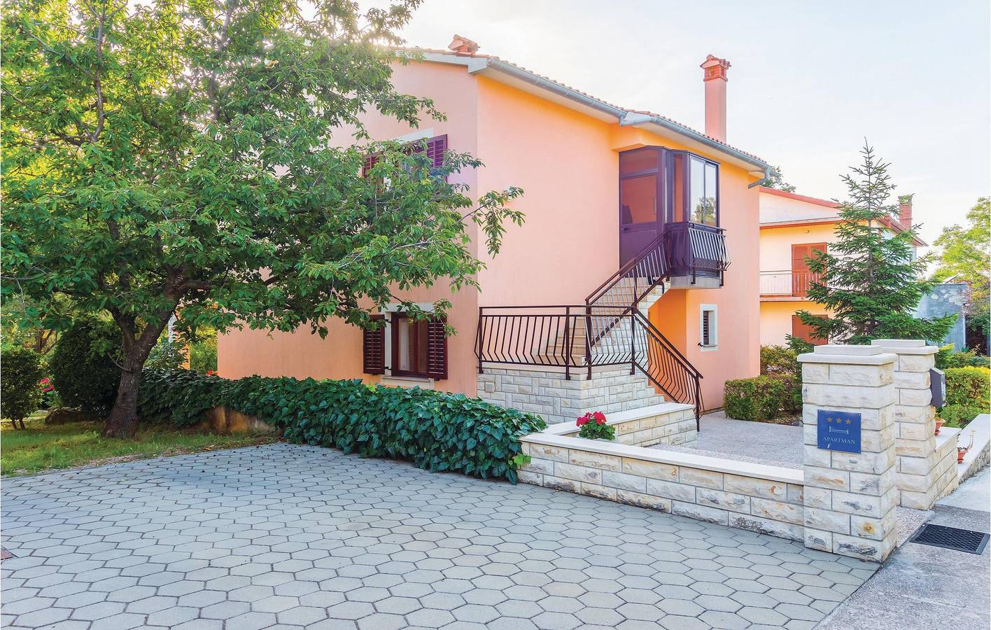 Appartement de vacances entier, Appartement de vacances pour 4 personnes avec terrasse in Presika, Côte Est de l'Istrie