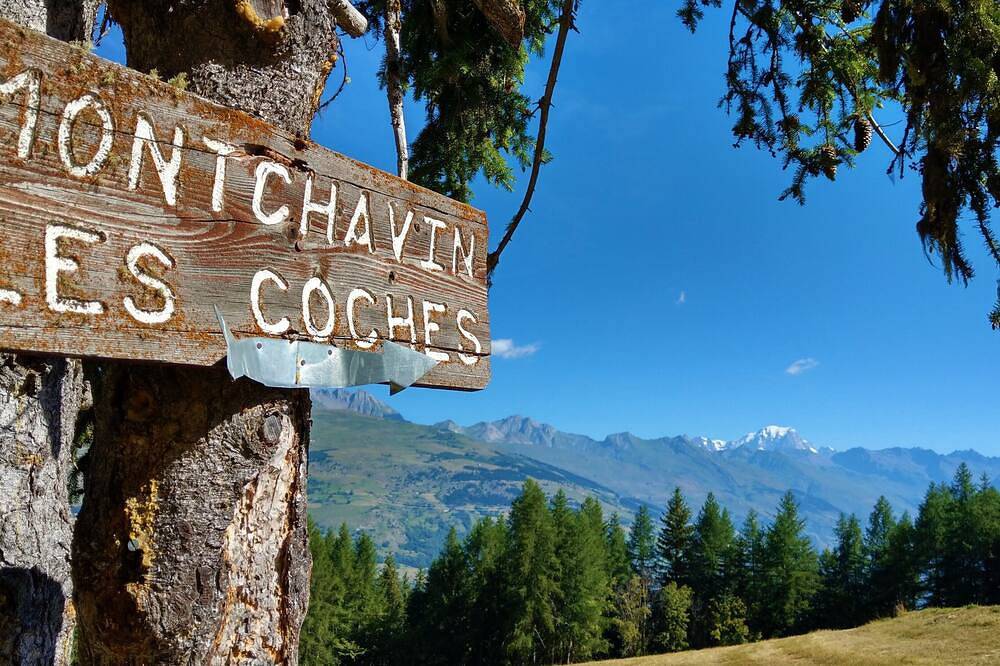 Entire apartment, Studio center resort beautiful view Les Coches La Plagne Paradiski in La Plagne, Bellentre