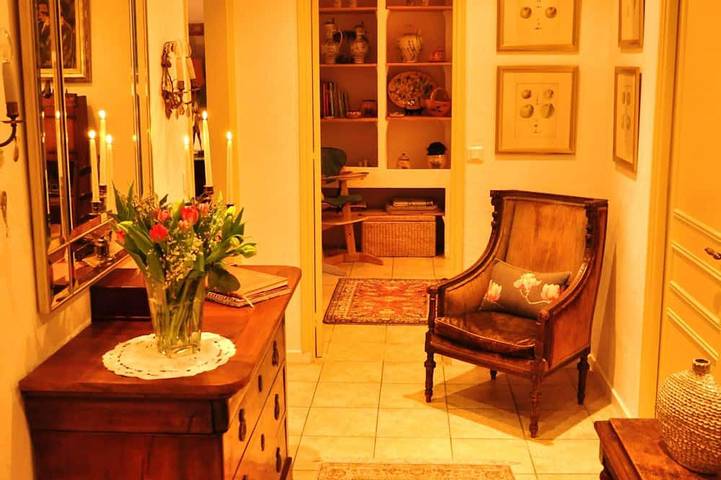 Ferienwohnung für 4 Personen, mit Whirlpool und Balkon in Antibes