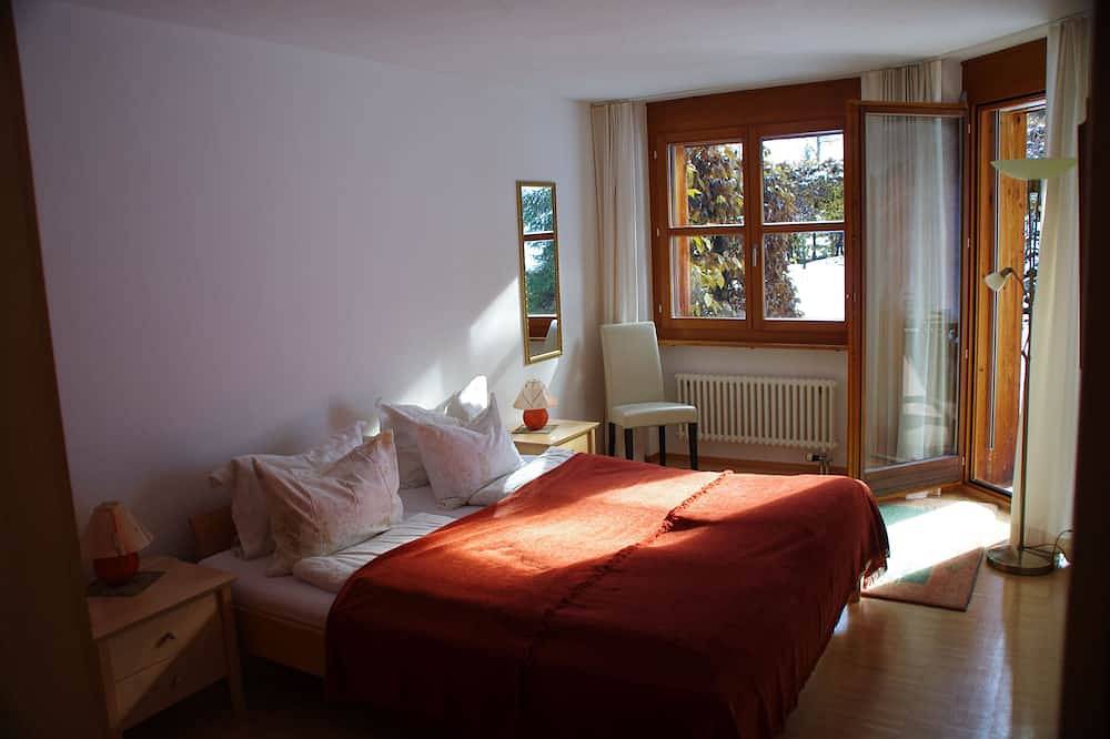 Ganze Wohnung, Geräumige und gemütliche Bergwohnung in idyllischer Lage in Klosters-Serneus, Plessur Alpen