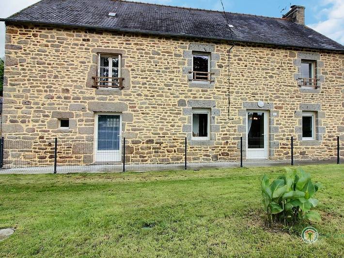 Location de vacances pour 6 personnes, avec Terrasse et Jardin à Plémy