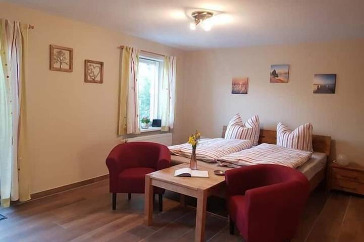 Ferienwohnung für 2 Personen, mit Terrasse und Garten