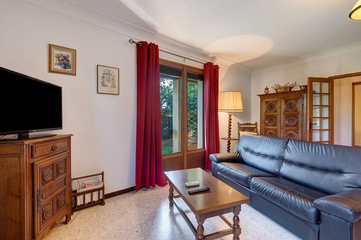 Casa confortável com jardim, Wi-Fi e ar condicionado em Saint-Gilles in Saint-Gilles, Costa mediterrânica (França)