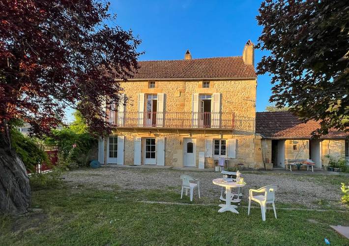 Location de vacances pour 6 personnes, avec jardin et vue, adapté aux familles à Castels - 2