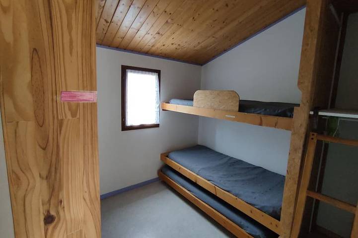 Gîte pour 6 personnes, avec terrasse ainsi que piscine et jardin, animaux acceptés à Montréal (Rhône-Alpes) - 3