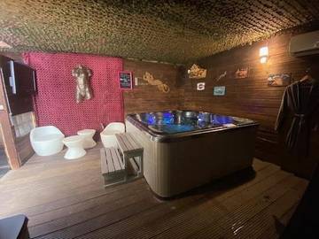 Gîte pour 2 personnes, avec jacuzzi et terrasse à Vauvert