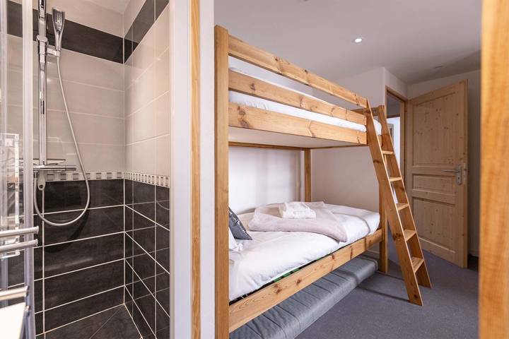 Chalet pour 10 personnes, avec vue ainsi que terrasse et sauna à Peisey-Nancroix