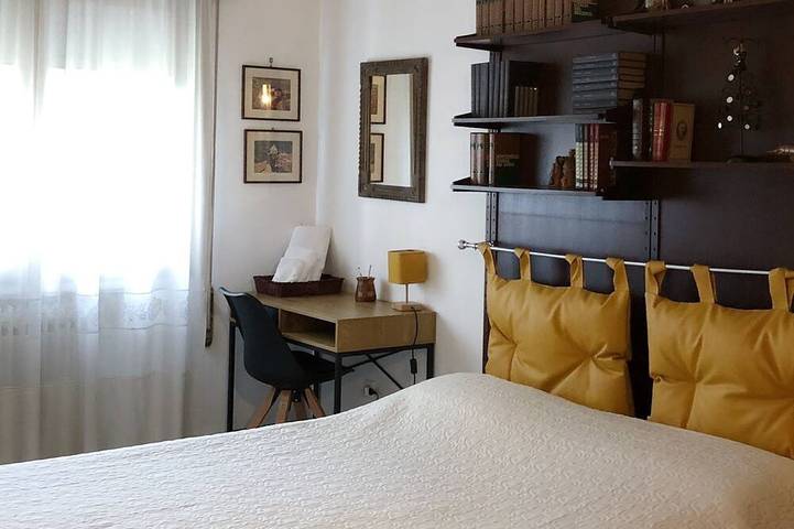 Apartamento entero, Comfortable, spacious, bright, and centrally located. Three double bedrooms in Mestre, Venecia