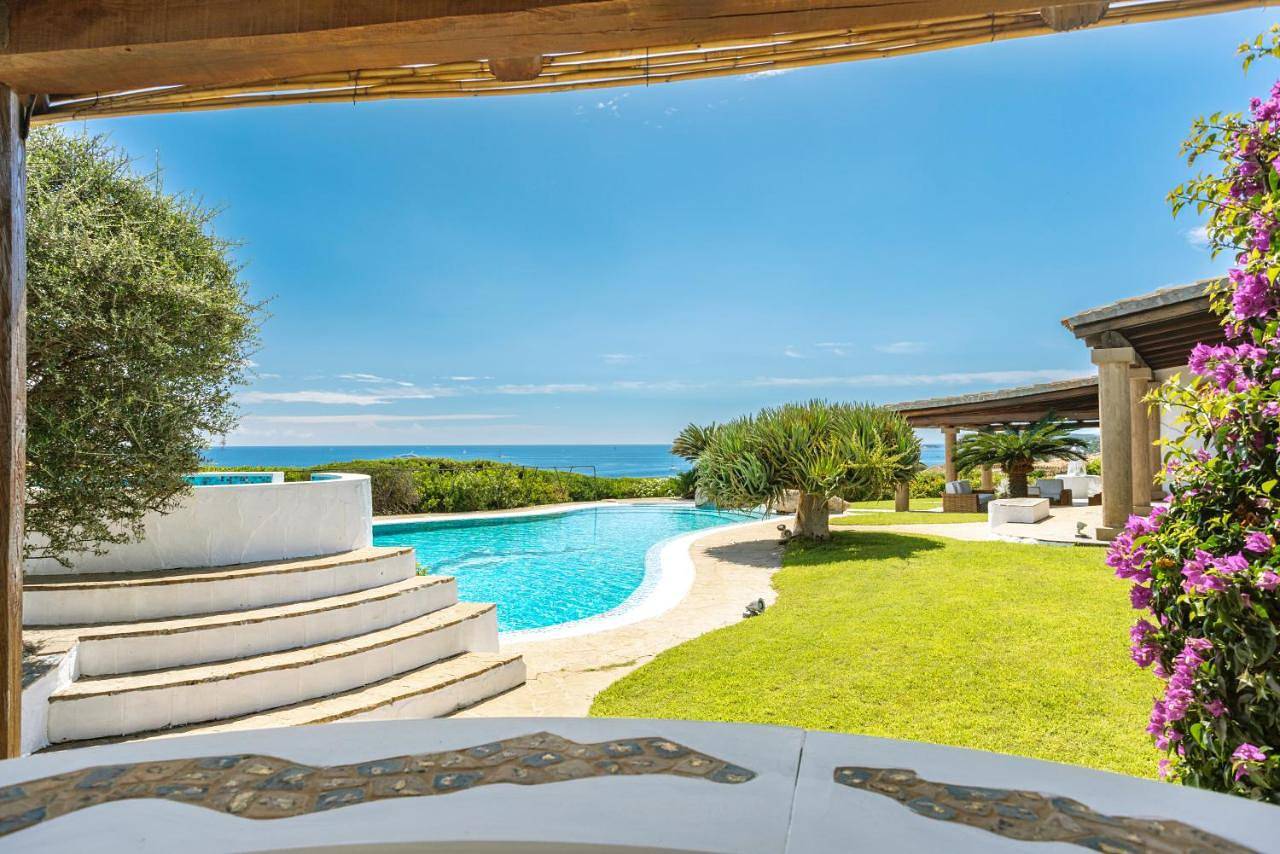 Villa with Private Pool in Capo Ferro, Arzachena
