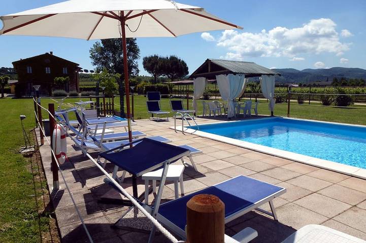 Ferienwohnung für 8 Personen, mit Garten und Pool, mit Haustier