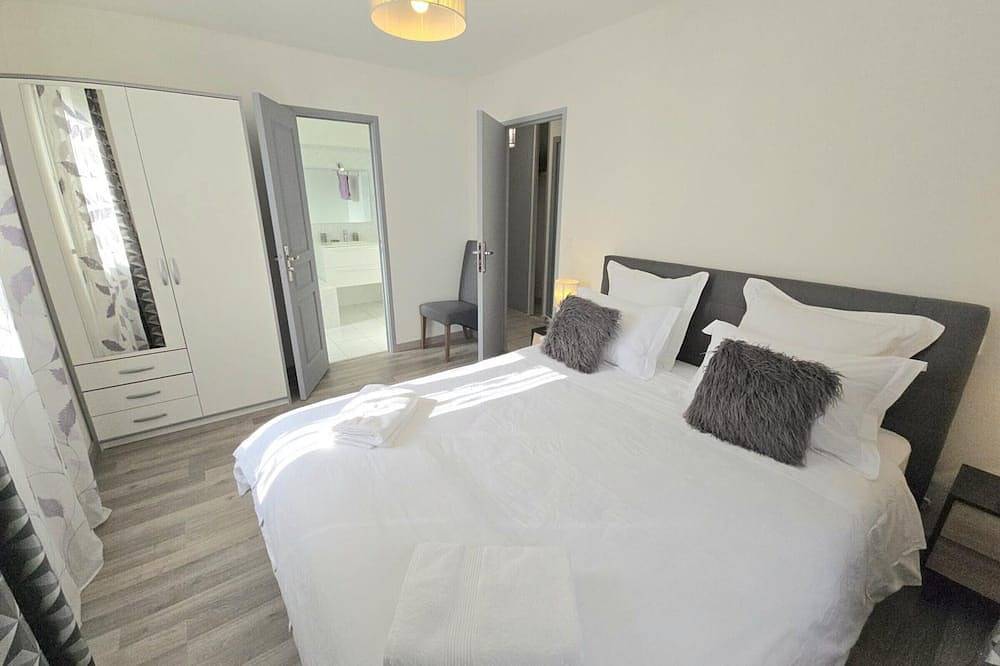 Family cottage with shared pool, Wifi, and pets welcome in the heart of Périgord in Le Bugue, Périgord Noir