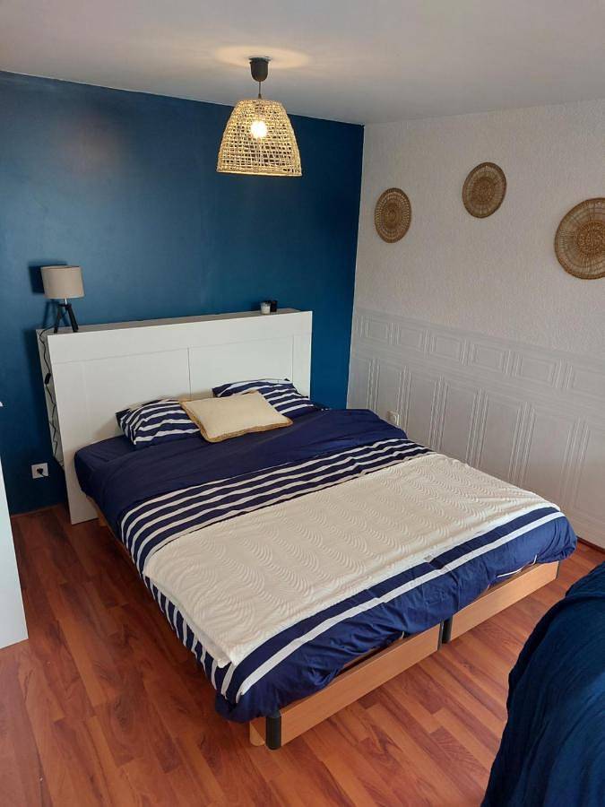 Appartement entier, One-Bedroom Apartment in Pontorson, Région d'Avranches