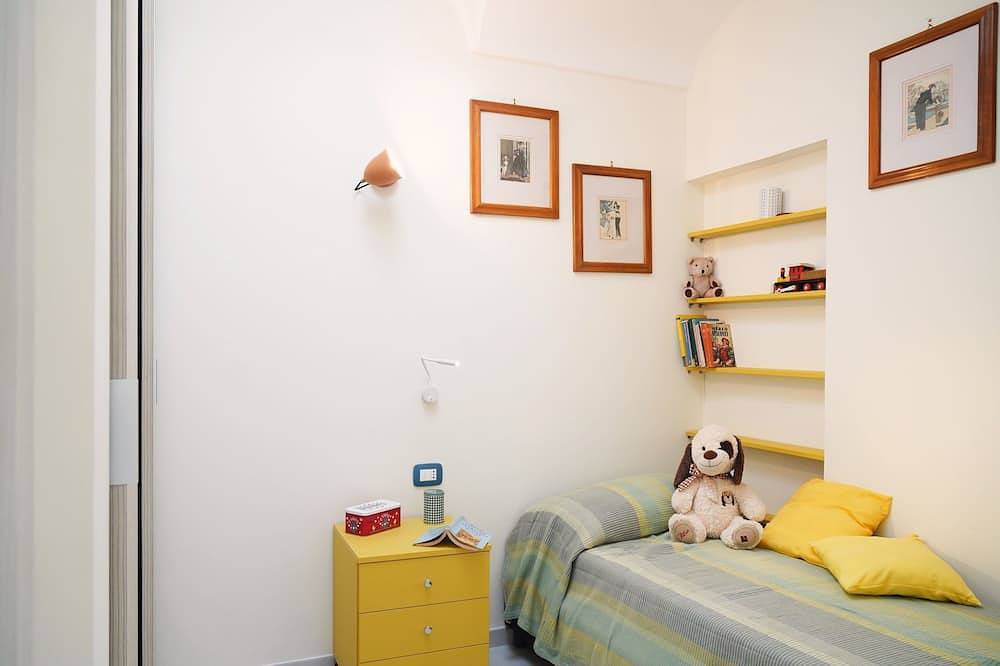 Sea Wind House, in a quiet area very close to the center and the sea in Forio, Ischia