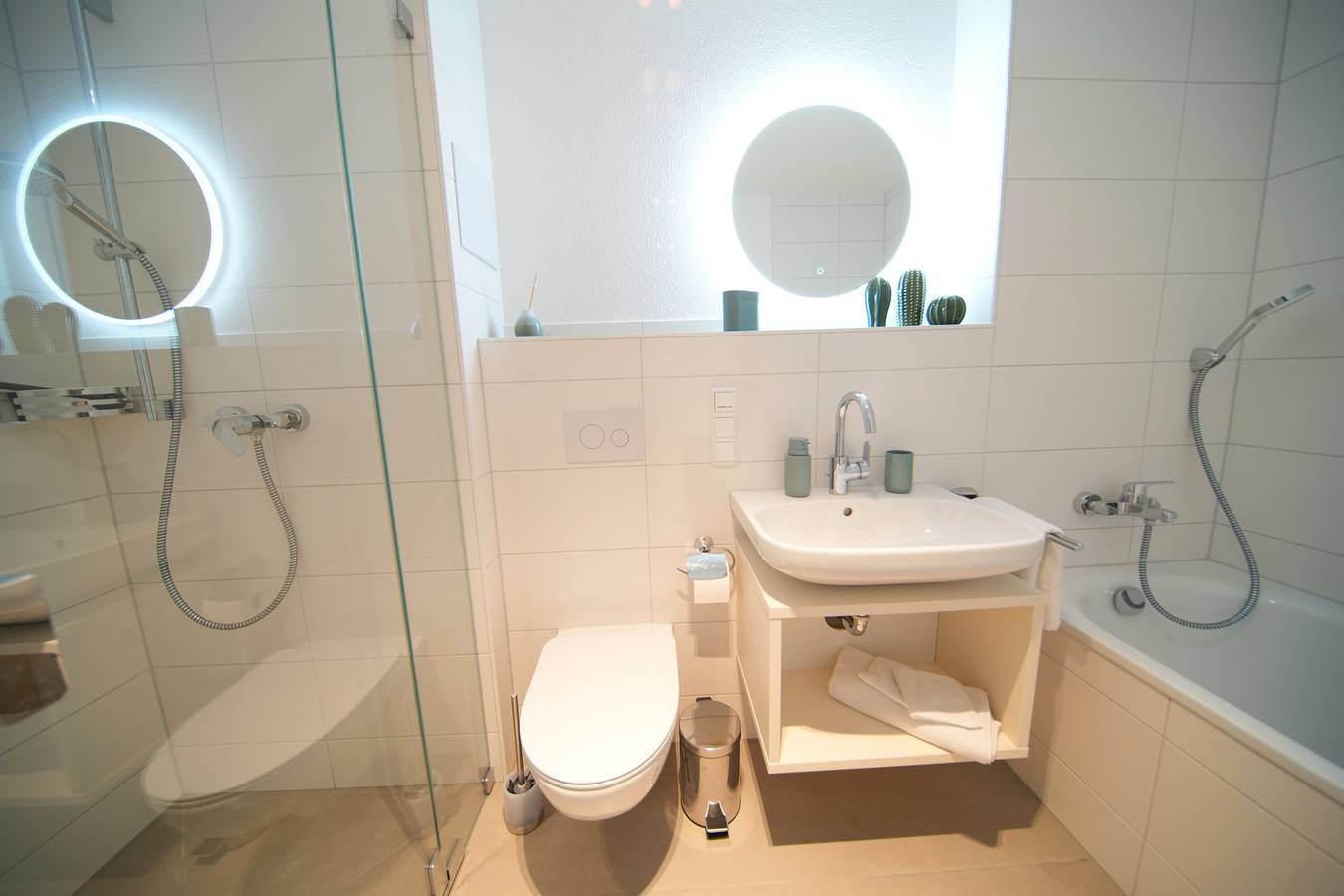 Entire apartment, Modern 101-Freiburg Apartment for 4 People with Terrace in Freiburg, Southern Black Forest