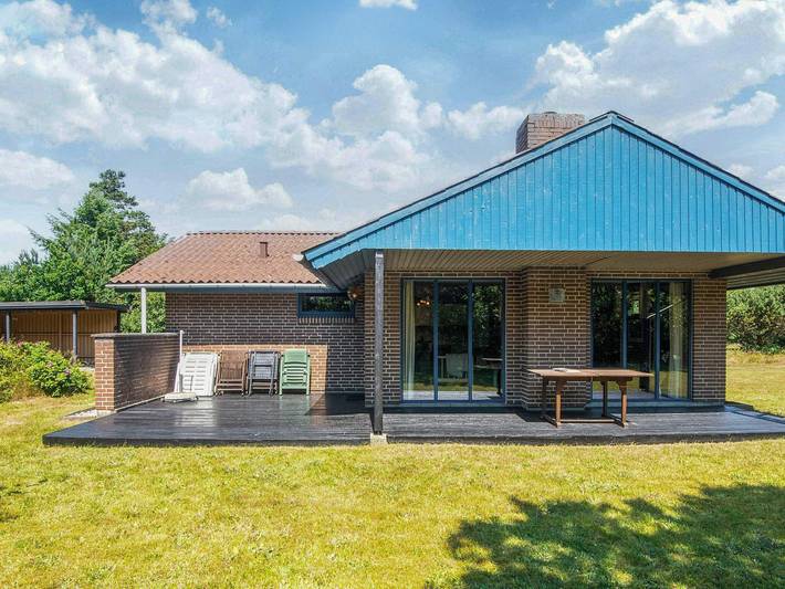 Ferienhaus für 4 Personen, mit Terrasse in Henne Strand