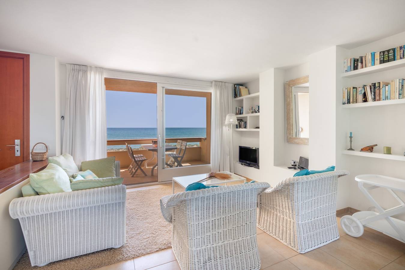 Apartamento entero, Fantástico apartamento en primera línea de mar. in Pals, Costa Brava