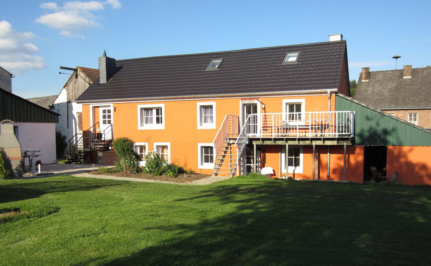 Ganze Ferienwohnung, 3-Bett-Ferienwohnung, Dusche/Wc (3 Erw.+ 1 Kind) in Neuheilenbach, Eifelkreis Bitburg-Prüm