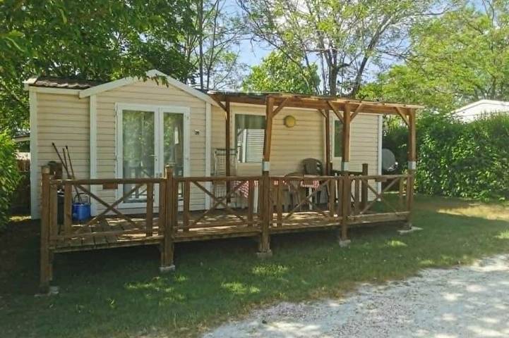Mobil home pour 6 personnes à Verteillac