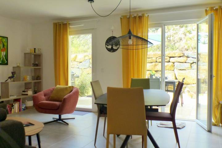 Location de vacances pour 6 personnes, avec jardin, adapté aux familles à Sanary-sur-Mer - 3