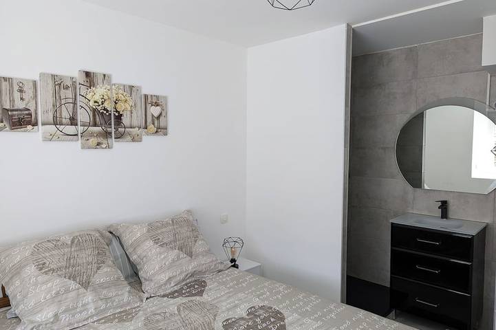 Location de vacances pour 10 personnes, avec jacuzzi et jardin ainsi que sauna et terrasse à Araules - 4