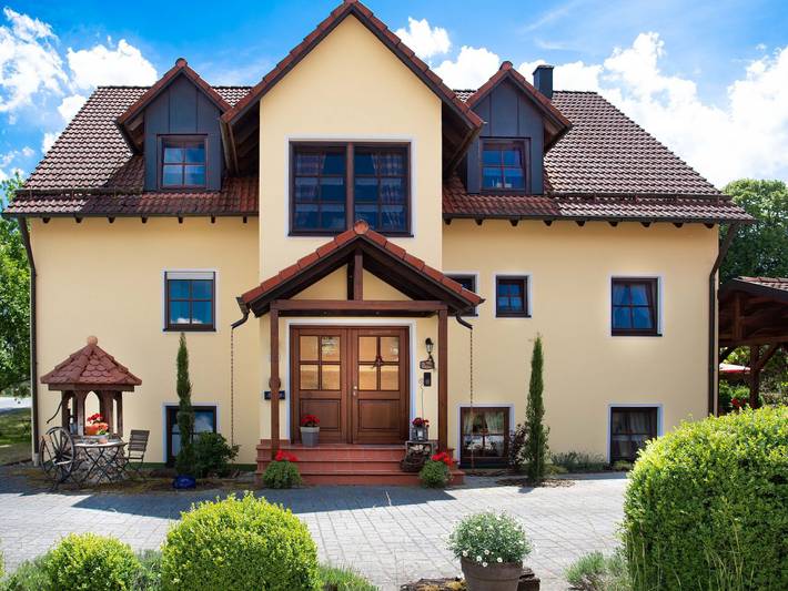 Ferienwohnung für 3 Personen, mit Balkon und Garten in Pottenstein
